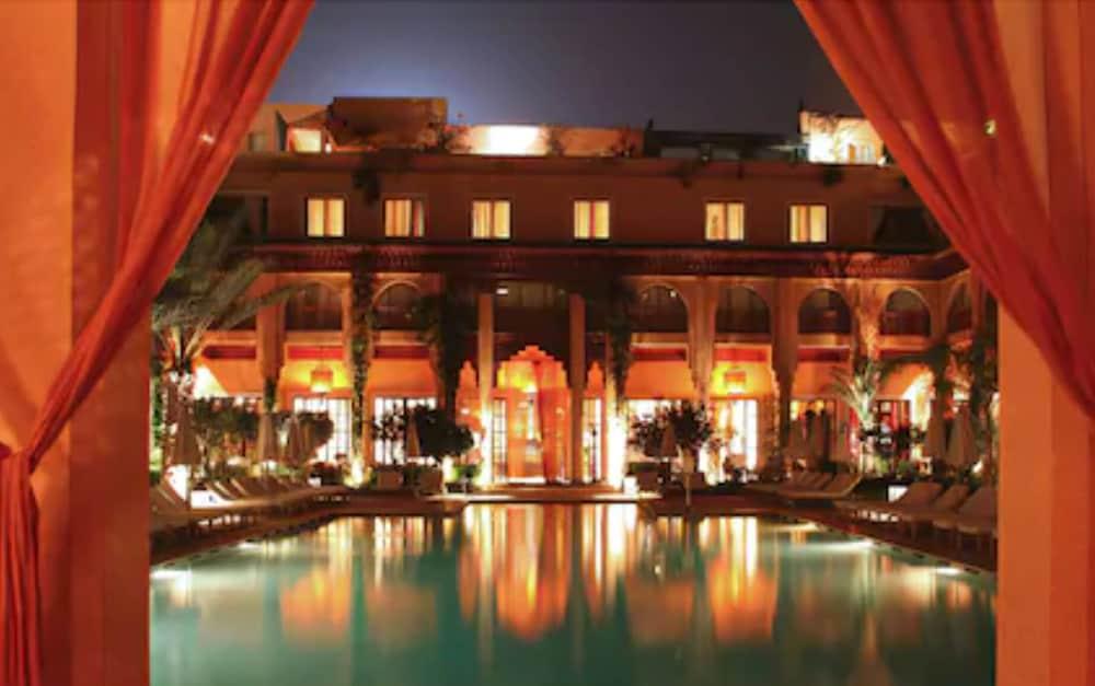 Les Jardins De La Koutoubia Hotel Marrakesh Ngoại thất bức ảnh The pool at the hotel