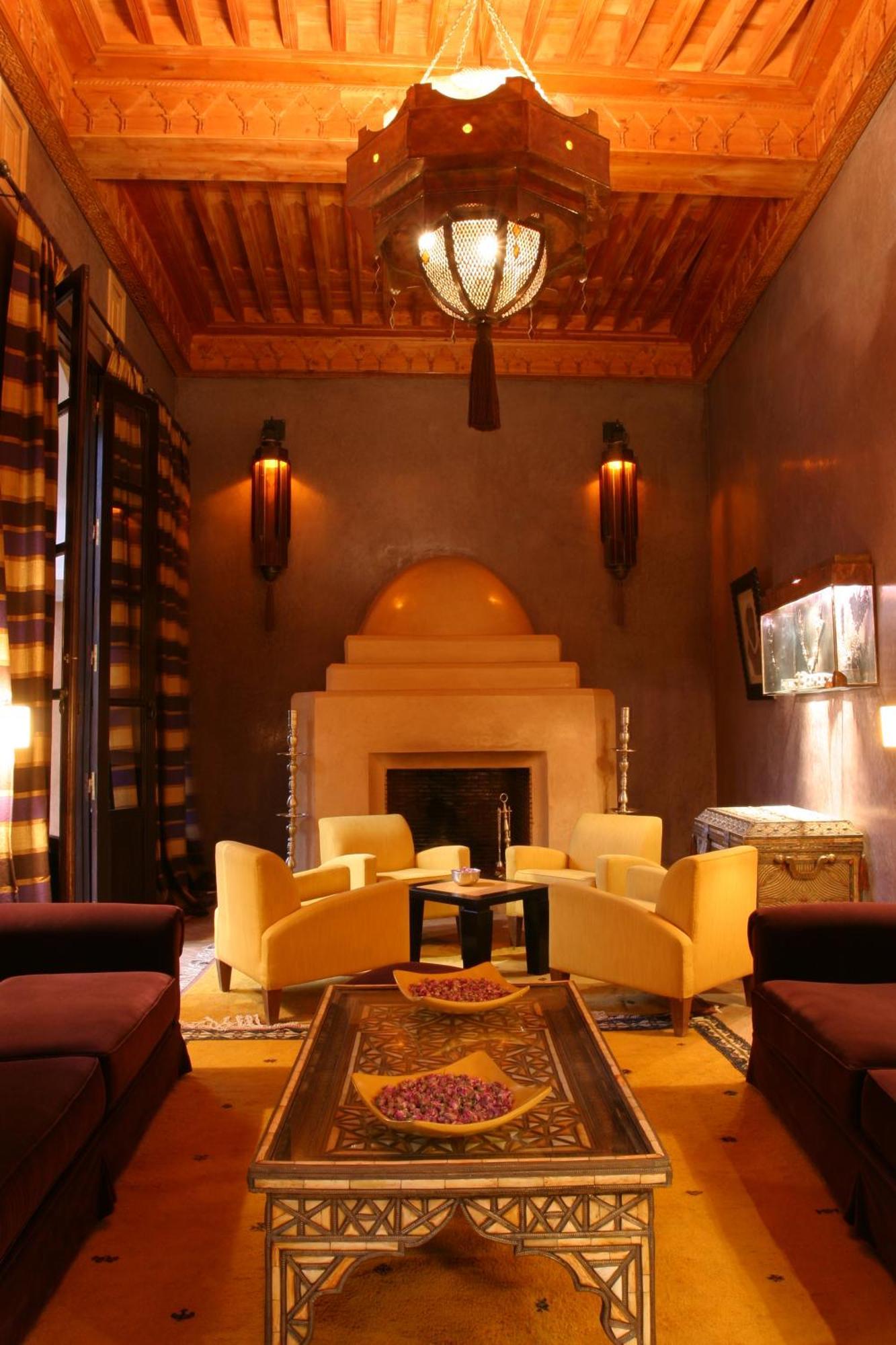 Les Jardins De La Koutoubia Hotel Marrakesh Ngoại thất bức ảnh The library at the hotel